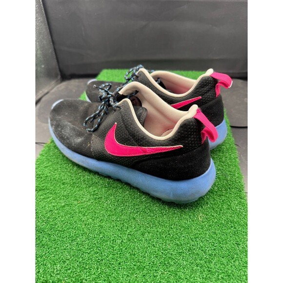Nike Roshe Run GS  Athletic Shoes Youth Size 7Y Black Pink Running 599729-001‎ - Picture 2 of 12